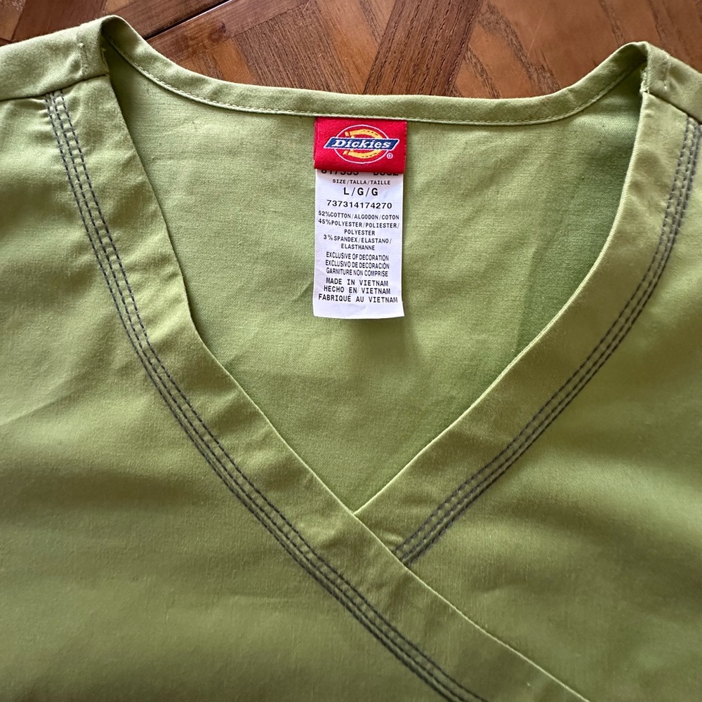 Light green Scrub new with tag.